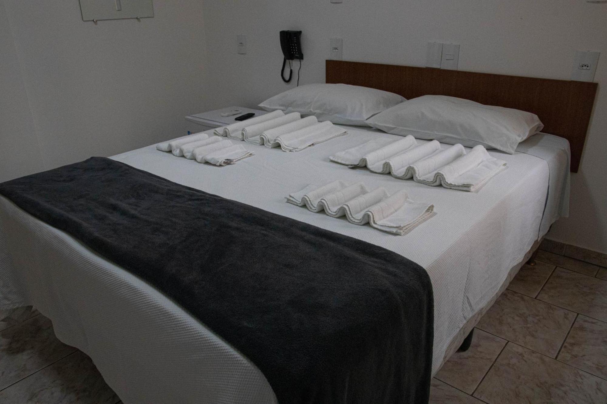 Hotel 15 De Julho Foz do Iguaçu Exteriör bild